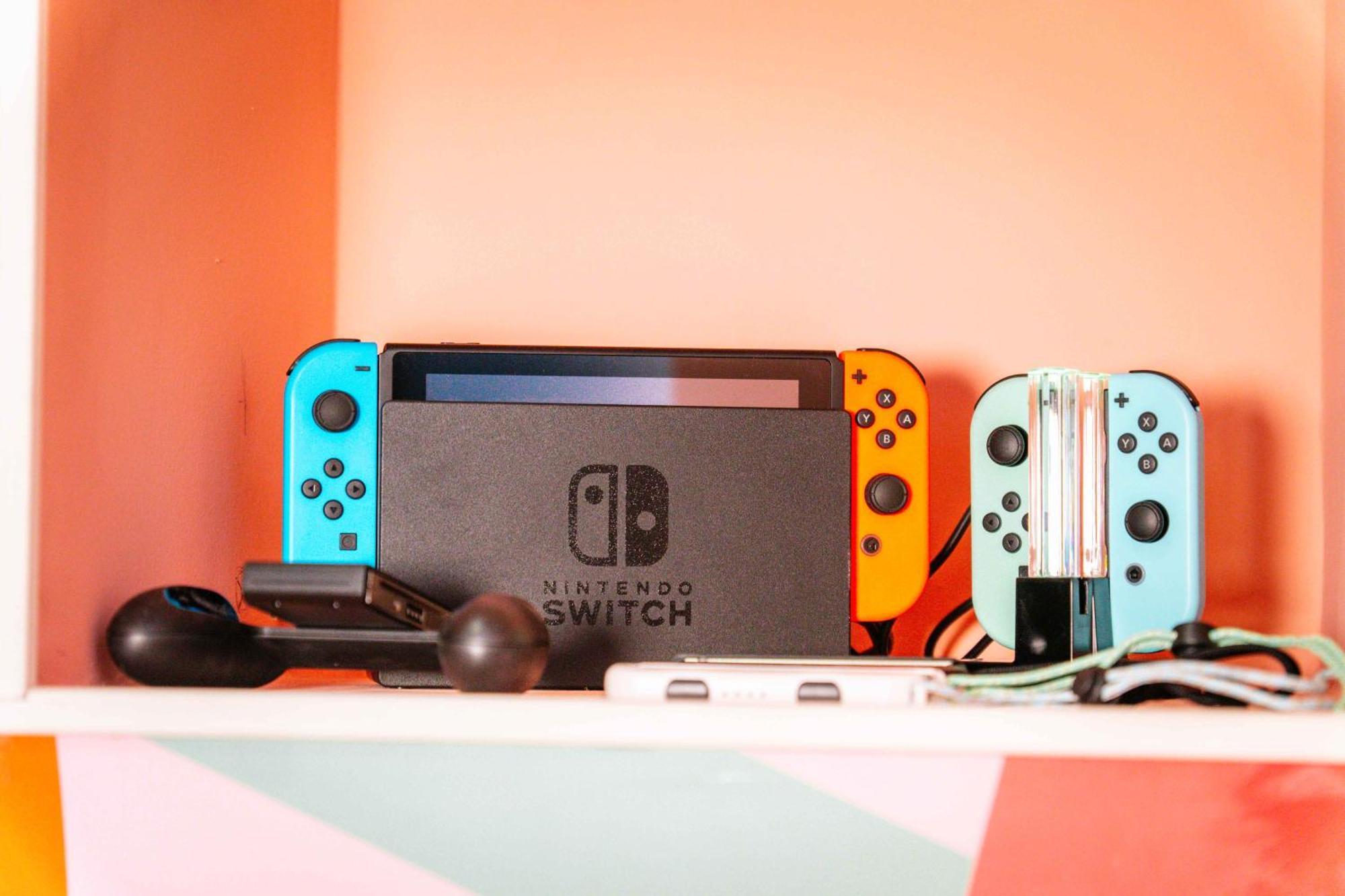Capsule Flower - Balneo - Cinema - Billard - Nintendo Switch - Mons Centre Luaran gambar